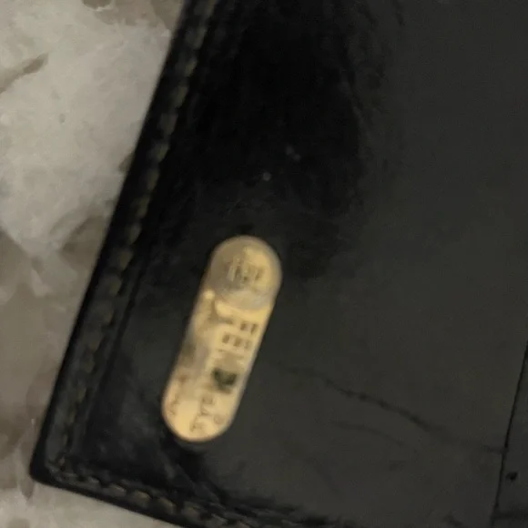 Fendi Bi-Color Wallet 🔥 - Picture 5 of 6